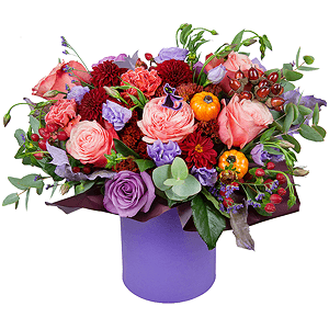 Red, Burgundy Dahlia - 5, Pink rose 50 cm - 11, Purple Lisianthus (Eustoma) - 4, Round flower box small , Oasis, Sedum, Oak leaf, Wrapping Paper, Limonium (1 pc.), Decorative element small
