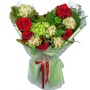 Red rose 50 cm - 8, Rose Veggie 50 cm - 7, Green Hydrangea - 1, Leukodendron, Asparagus setaceus (1 pc.),  Raspberry branch, Panicum, Wrapping Paper