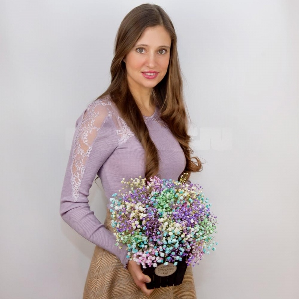 Colored gypsophila - 9, Oasis, Film, Wooden pot