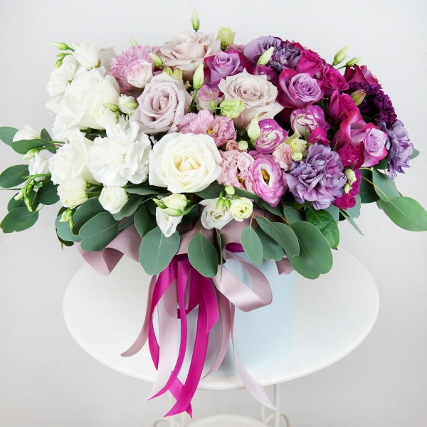 Deep Purple rose - 7, Pink rose 50 cm - 4, White rose 50 cm - 6, Pink carnation - 4, Bright pink spray rose mix, 50 cm - 7, Baltica Pink Spray Chrysanthemum - 3, lisianthus - 2, Pink Lisianthus (Eustoma) - 6, Carnation white, cream - 4, Lilac carnation - 4, Round flower box medium, Oasis, Wrapping Paper, Eucalyptus populus (1 pc.)