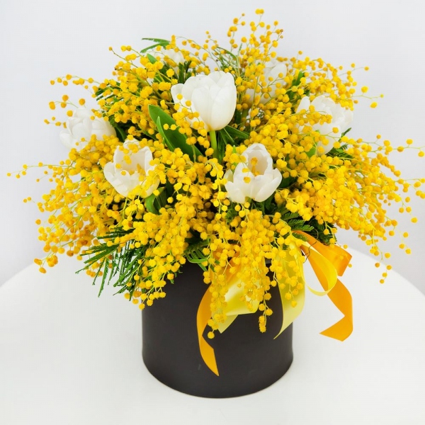 Mimosa - 4, Tulip white - 13, Round flower box small , Oasis, Film, Ribbon