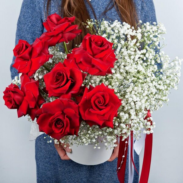 Rose Red 50 cm Ecuador - 9, Gypsophila - 8, Round flower box small , Oasis, Ribbon