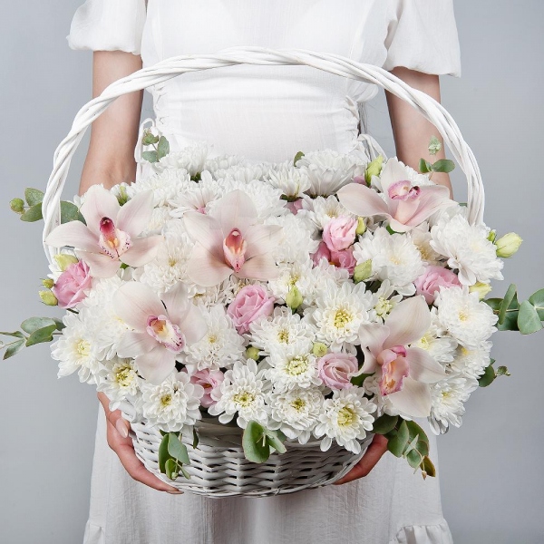 Baltica White Spray Chrysanthemum - 6, Pink Cymbidium Orchid Bud - 7, Pink Lisianthus (Eustoma) - 2, Medium Basket, Eucalyptus, Flask for orchids, Oasis