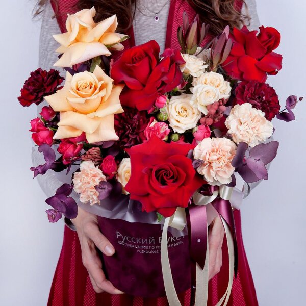 Rose Red 50 cm Ecuador - 5, Cream Rose 50 cm Ecuador (Creme Caramel) - 4, Spray rose: red 50 cm - 2, Carnation white, cream - 4, Spray rose: white, cream, light pink 50 cm - 3, Carnation red - 5, Round flower box small , Oasis, Eucalyptus Cinerea, Leukodendron, Brunia Green Lanuginosa (1 pc.), Wrapping Paper