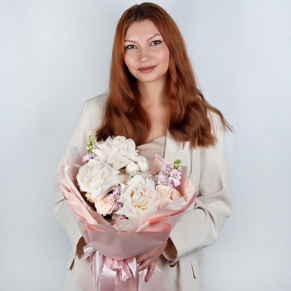 Peony style roses - 7, Peony sprayrose - 3, Matthiola Lilac - 3, Newton White Spray Chrysanthemum - 2, Limonium (1 pc.), Wrapping Paper