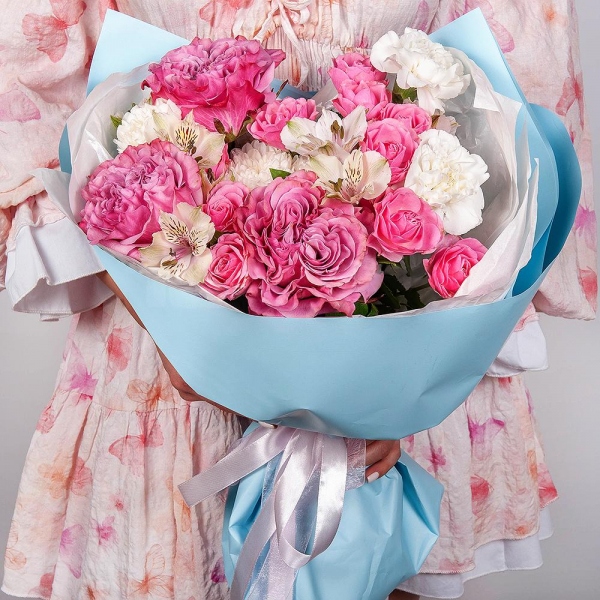 Pink rose Country Blues 50 cm - 3, Bright pink spray rose mix, 50 cm - 3, Baltica White Spray Chrysanthemum - 1, Carnation white, cream - 7, Alstromeria white, soft pink - 6, Wrapping Paper