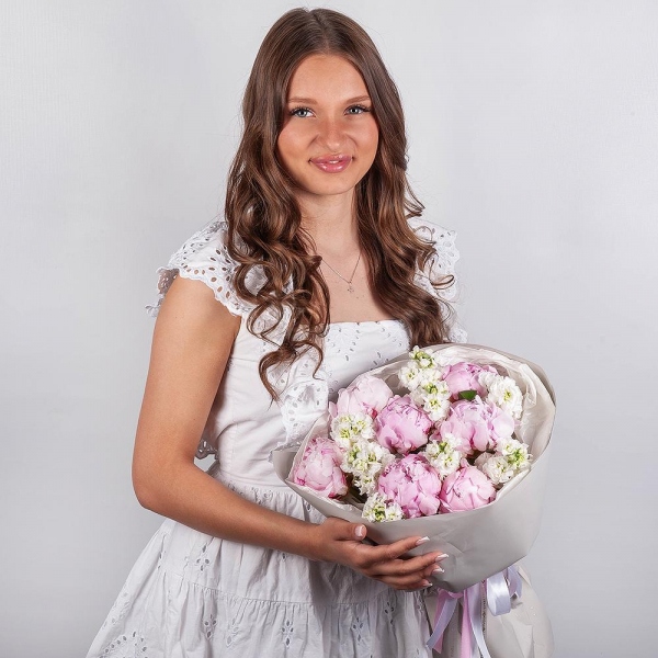 Peony pink - 7, White Matthiola - 13, Wrapping Paper