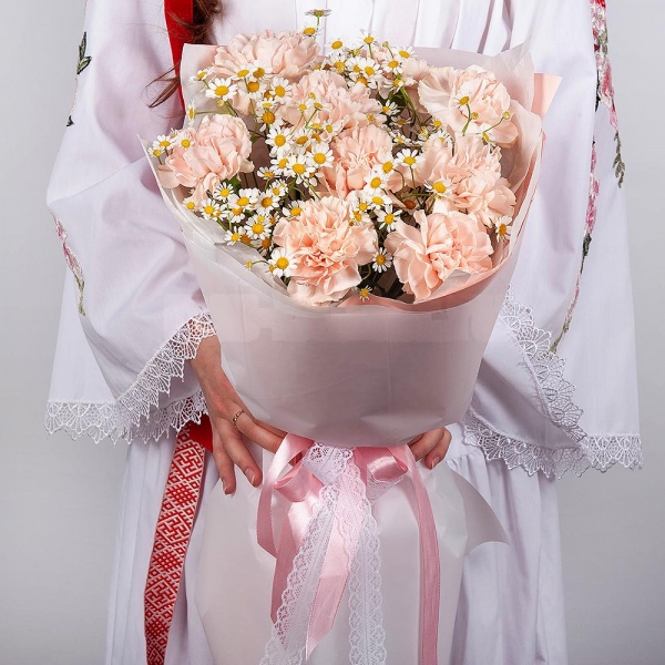 Carnation white, cream - 15, Chamomile - 6, Wrapping Paper