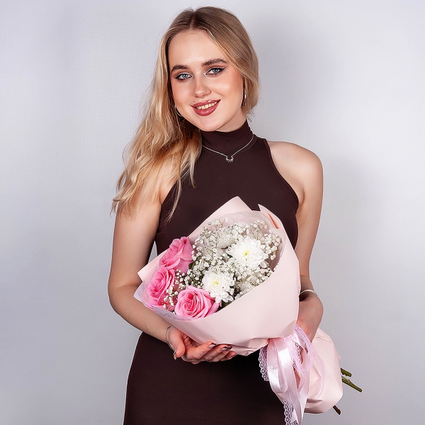 Rose Pink 50 cm Ecuador (Chelo, Hermosa, Novia, Titanik, Engagement, Pink Mondiale) - 3, Gypsophila - 3, Baltica White Spray Chrysanthemum - 1, Wrapping Paper