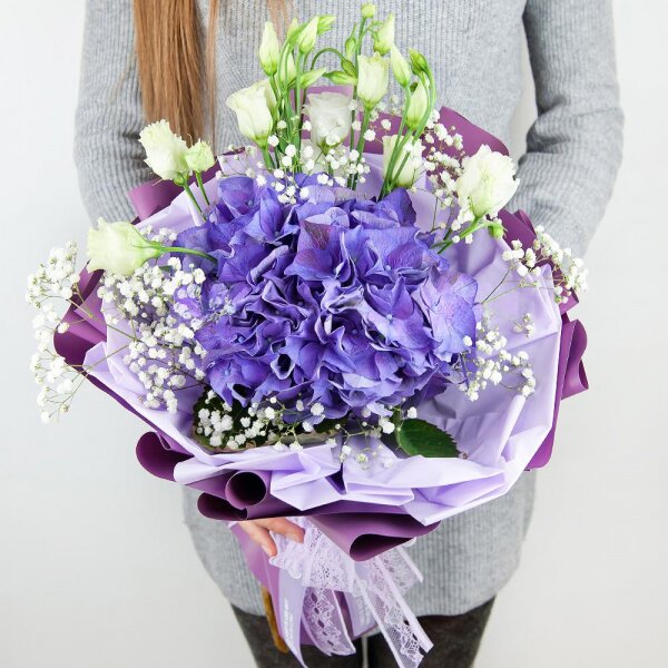 Blue/purple hydrangea - 1, lisianthus - 4, Gypsophila - 2, Wrapping Paper