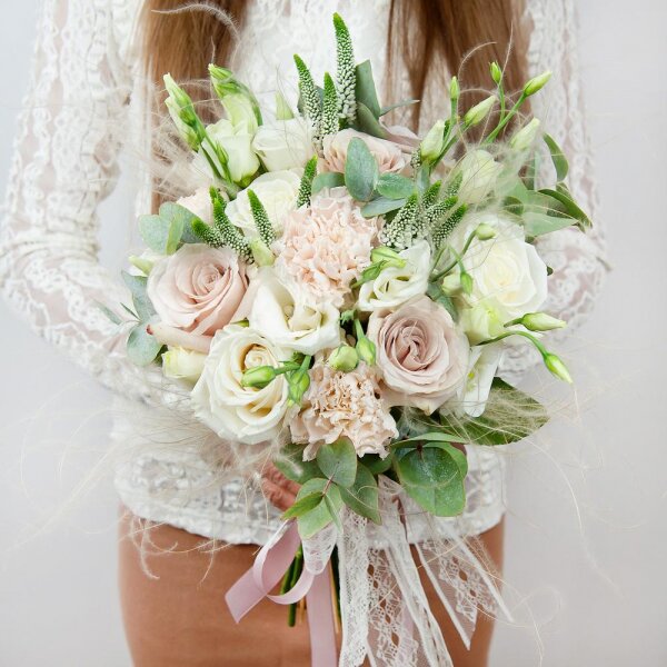 White spray carnation - 5, Cream Rose 50 cm Ecuador (Creme Caramel) - 6, White rose 50 cm - 6, lisianthus - 6, Veronica spray, Eucalyptus Cinerea, Dried flowers decor, Ribbon