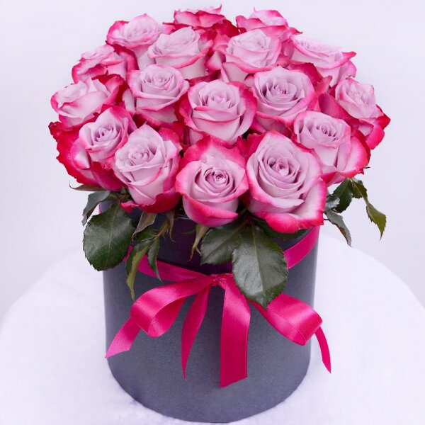 Deep Purple rose - 29, Round flower box small , Oasis, Film, Ribbon