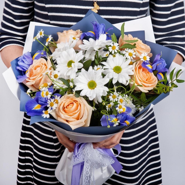 Irises - 7, Rose Cream 50 cm - 5, Bacardi White Spray Chrysanthemum - 2, Gypsophila - 2, Pistachio, Wrapping Paper