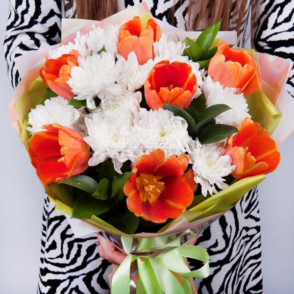 Baltica White Spray Chrysanthemum - 4, Orange tulip - 13, Ruscus, Wrapping Paper, Ribbon