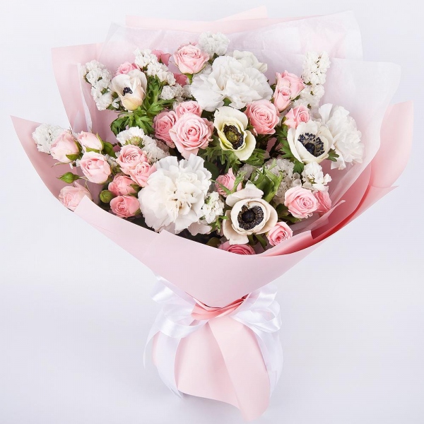 White anemone - 5, Bright pink spray rose mix, 50 cm - 7, Carnation white, cream - 5, White statice, Wrapping Paper