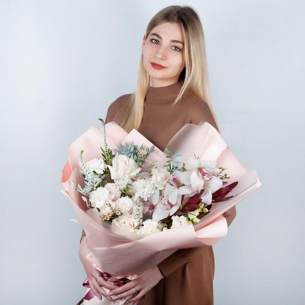 White Cymbidium Orchid Bud - 5, White rose 50 cm Ecuador - 5, Spray rose: white, cream, light pink 50 cm - 3, Baltica White Spray Chrysanthemum - 3, Carnation white, cream - 5, lisianthus - 1, White Matthiola - 1, Leukodendron, Veronica spray, Pistachio, White statice, Waxflower (1 pc.), Wrapping Paper