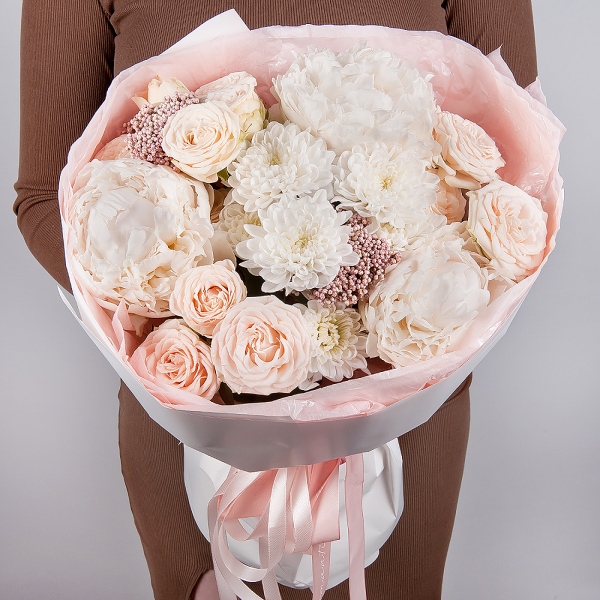 Peony white - 3, Baltica White Spray Chrysanthemum - 2, Peony sprayrose - 4, Ozotamnus, Wrapping Paper