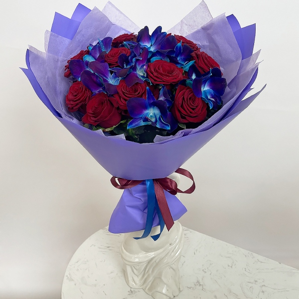 Red rose 50 cm - 18, Orchid Dendrobium - 13, Flask for orchids, Wrapping Paper